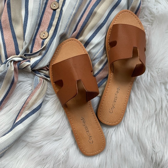 🆕 Sofia - Tan Slides - Picture 2 of 5